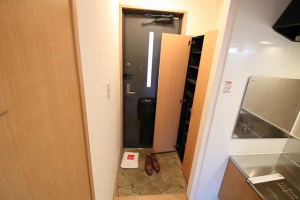 玄関　大容量のシューズボックス付き玄関。