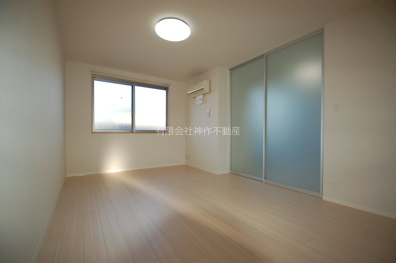 居室・リビング　エアコン・照明付