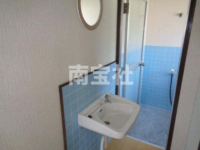 洗面設備　コンパクトで使いやすい洗面所