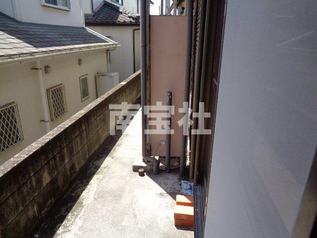 その他共有部分　洗濯機置き場が外にあります