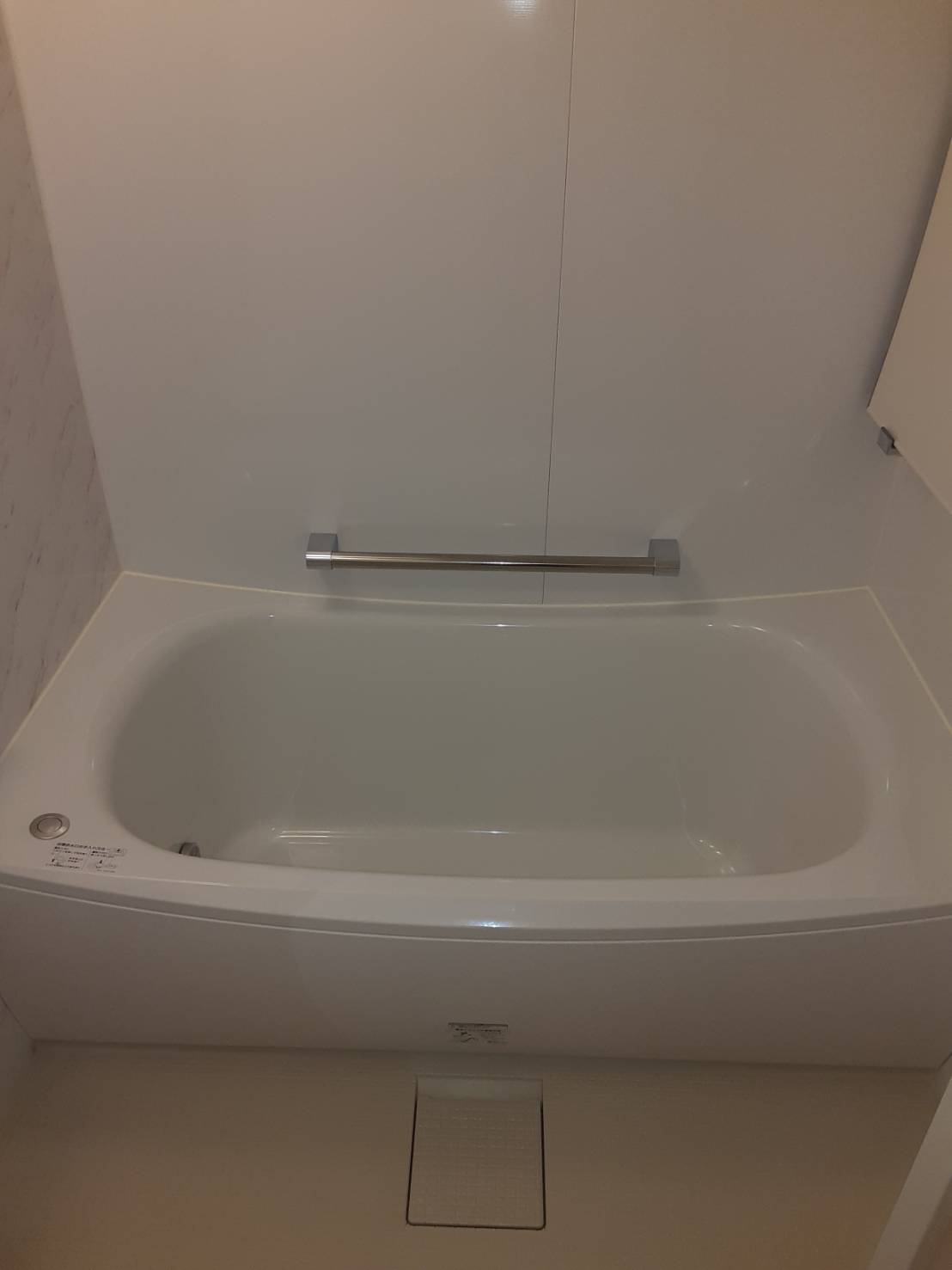 バス・シャワールーム　落ち着いた空間のお風呂です