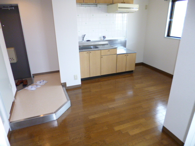 居室・リビング　明るいキッチンです