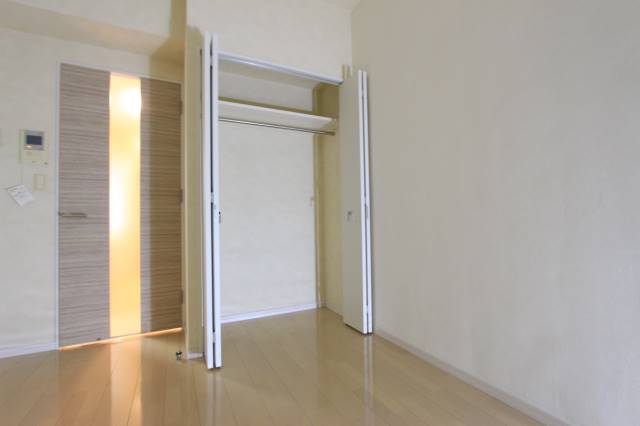 収納　ハンガーラックもあるのでお洋服もかけれます