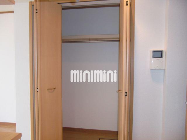 収納　奥行きある収納