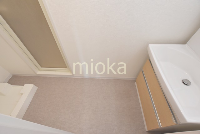 洗面設備　コンパクトで使いやすい洗面所