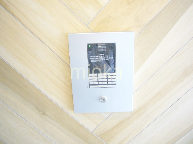 セキュリティ　オートロック付き