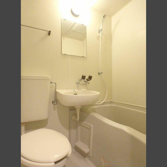 バス・シャワールーム　バスルーム