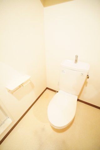 トイレ　※同物件・同タイプの写真です。
