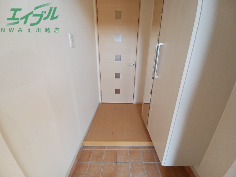 玄関　同型参考写真