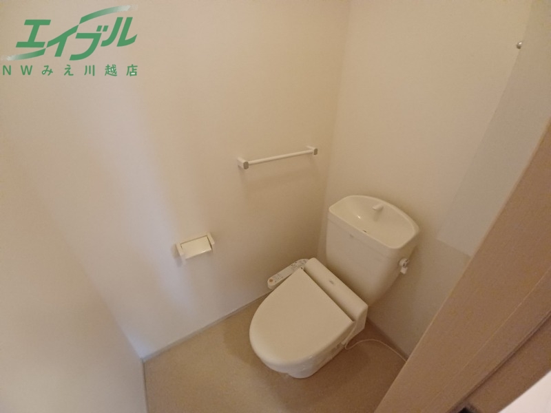 トイレ　同型参考写真