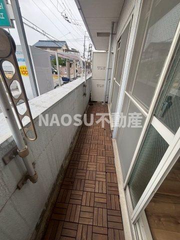 バルコニー　バルコニーからの眺めを楽しみながら食事をしませんか
