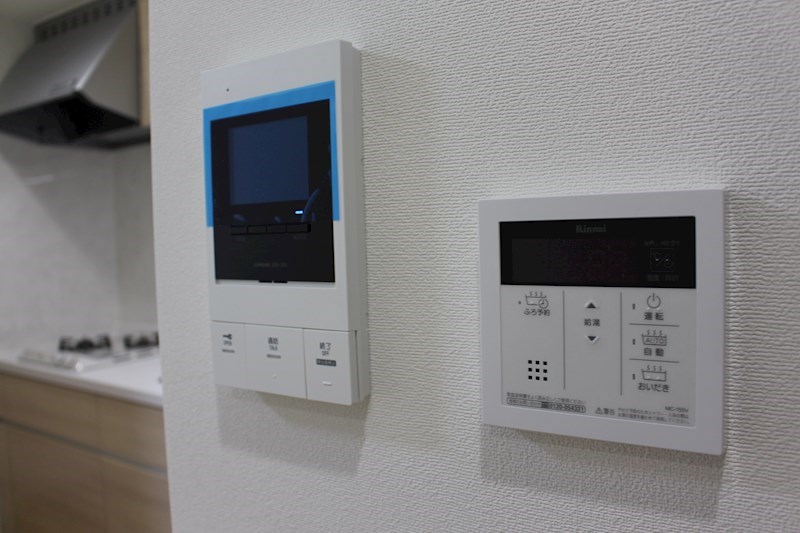 セキュリティ　インターホンにモニターがあるか否かで、お部屋にいる安心感に雲