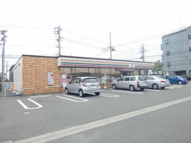 コンビニ　セブンイレブン（コンビニ）まで440m
