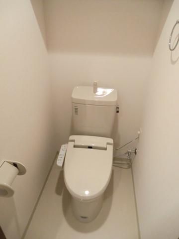 トイレ　※別号室参考写真です
