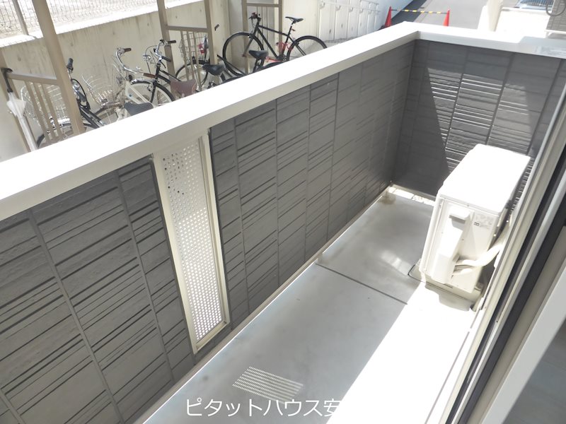 バルコニー　同物件別部屋