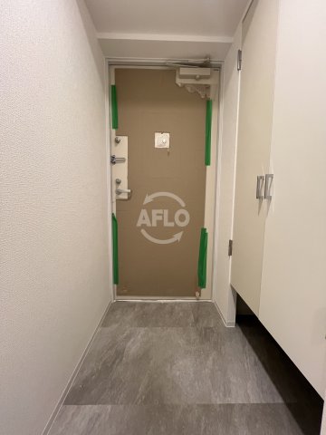 玄関　セレニテフラン難波　玄関