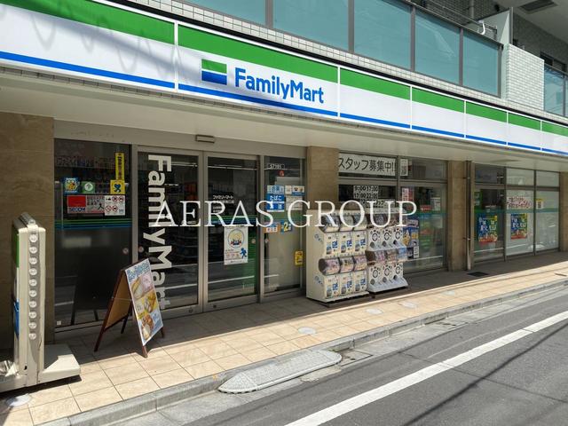 コンビニ　ファミリーマート 椎名町駅南口店（コンビニ）まで417m