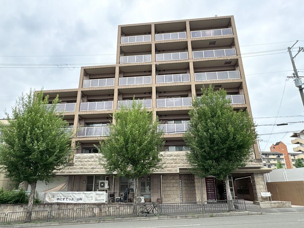 コンフォーレ栗栖野の外観写真