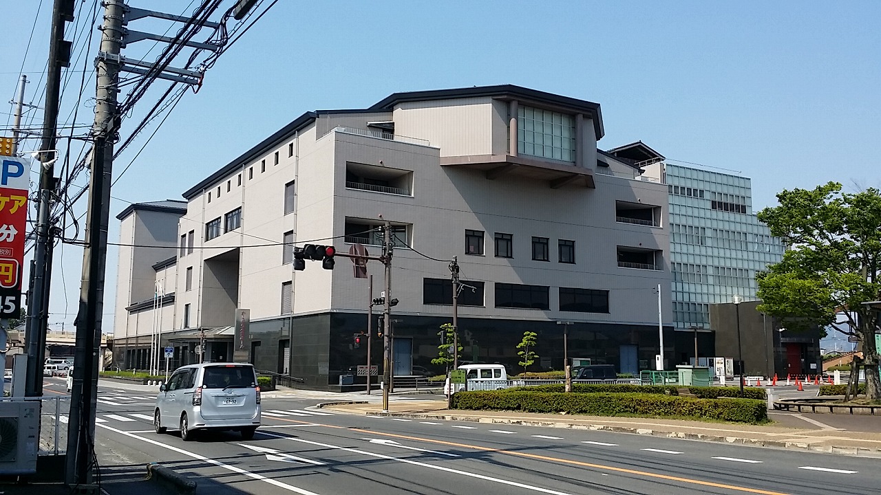 【橿原市四条町のアパートの図書館】