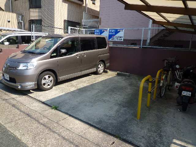 【パレーシャルＭＯＲＩの駐車場】