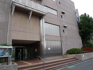 【ラヴィッサン南巽の図書館】