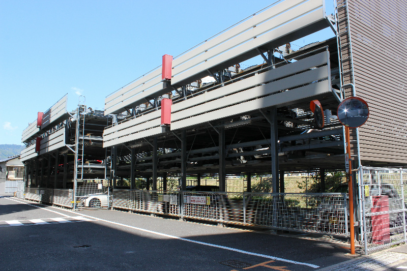 【ファミールリバーガーデン五日市駅前の駐車場】