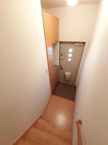 【倉敷市玉島上成のアパートの玄関】