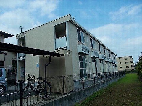 【レオパレスストリームIIの建物外観】