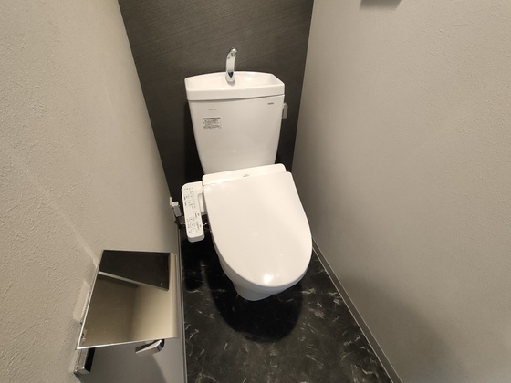 トイレ　※別部屋の写真です