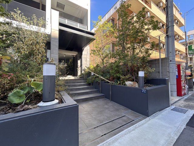 エントランス　ライフ 下山手店（58m）