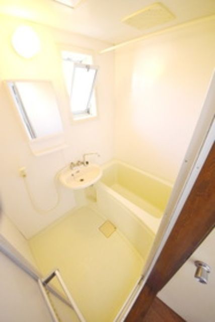 バス・シャワールーム　★清潔感のあるお風呂★