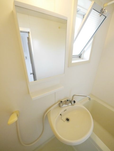 洗面設備　★朝の身支度に便利な洗面台です★