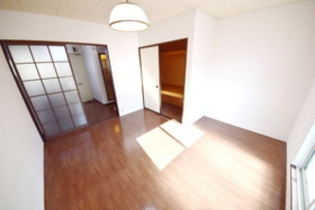 居室・リビング　★バルコニー側からのワンショット★