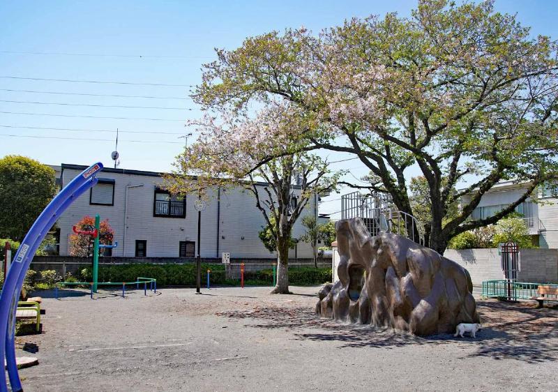 公園　金町わかくさ児童遊園（公園）まで550m