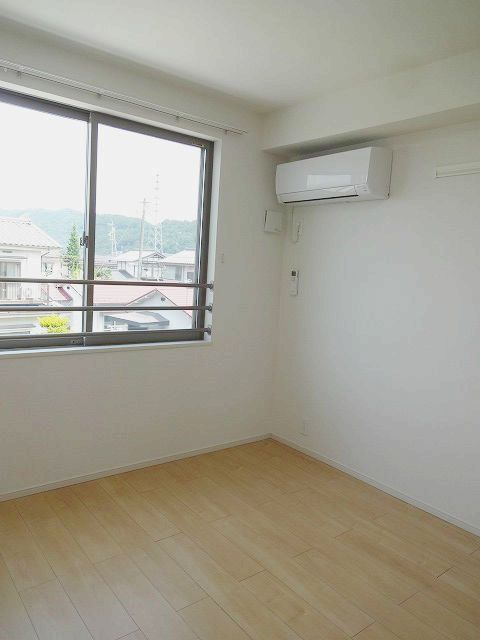 その他部屋・スペース　北側寝室（洋室・６．２畳）・２台目のエアコン完備