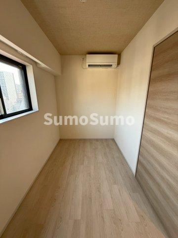 その他部屋・スペース　開放的な寝室です