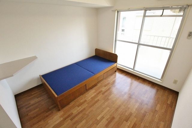 居室・リビング　★きれいな洋室★