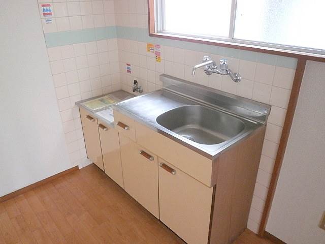 キッチン　写真は別のお部屋のものでございます