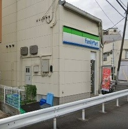 コンビニ　ファミリーマート 大田千鳥三丁目店（コンビニ）まで203m