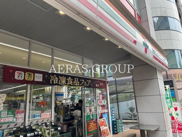 コンビニ　セブン-イレブン 新宿左門町店（コンビニ）まで155m