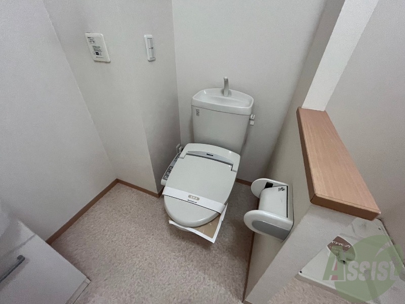 トイレ　トイレはウォシュレット付きです。シャワートイレは嬉しいですね