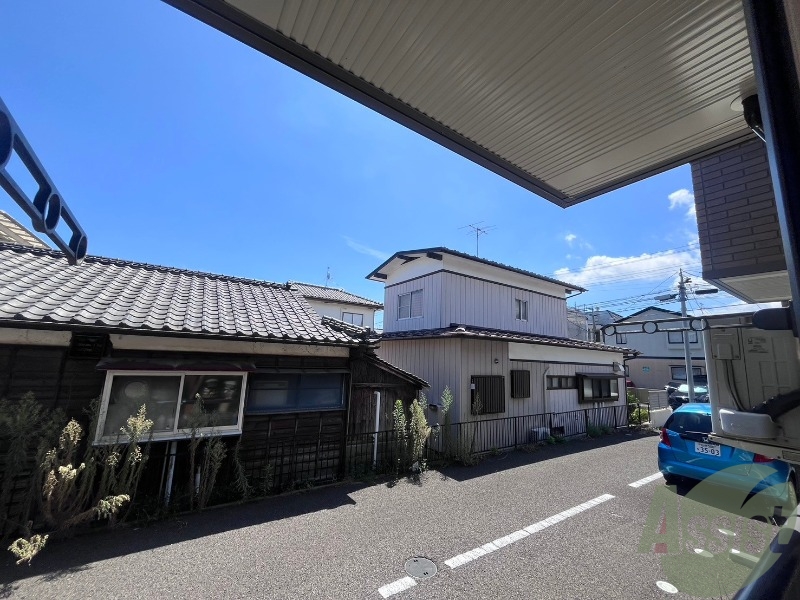 バルコニー　外干しも可能でございます。天気がいい日にご利用下さい。
