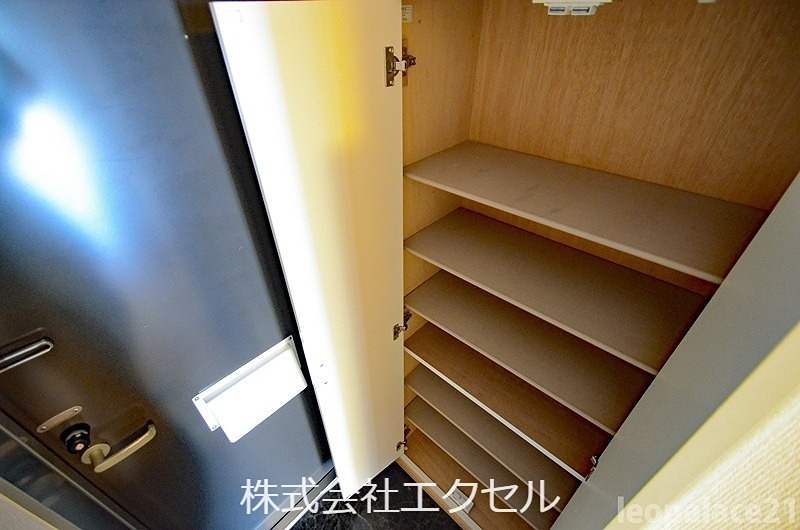 玄関　同等タイプのイメージ写真です。