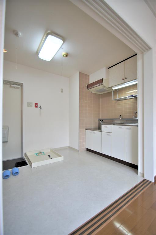 キッチン　２口ガスコンロ設置可能です。経済的な都市ガスです。