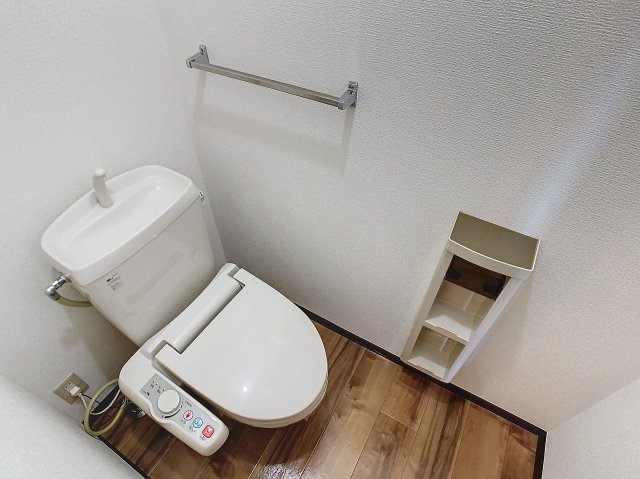 【シャーメゾン西久万 A棟のトイレ】