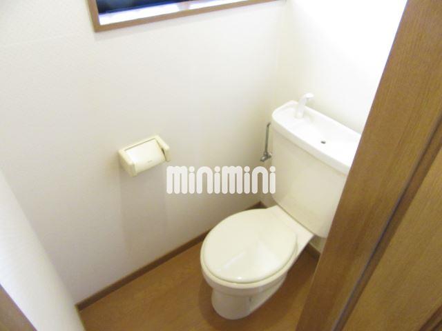 トイレ　洋式のトイレです。窓もあります。