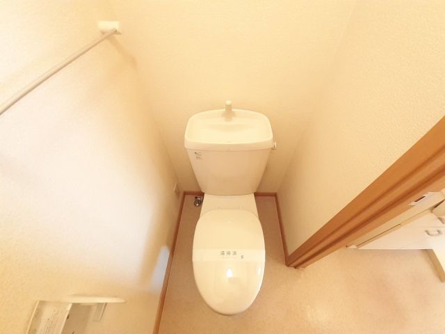 【遠賀郡岡垣町東高陽のアパートのトイレ】