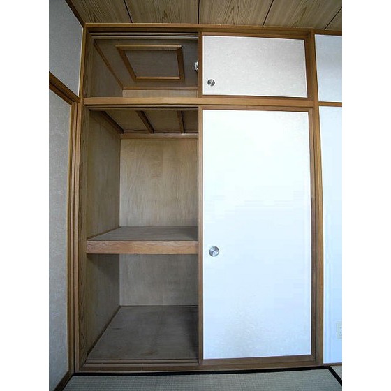 収納　押入れ♪（写真は別のお部屋です）