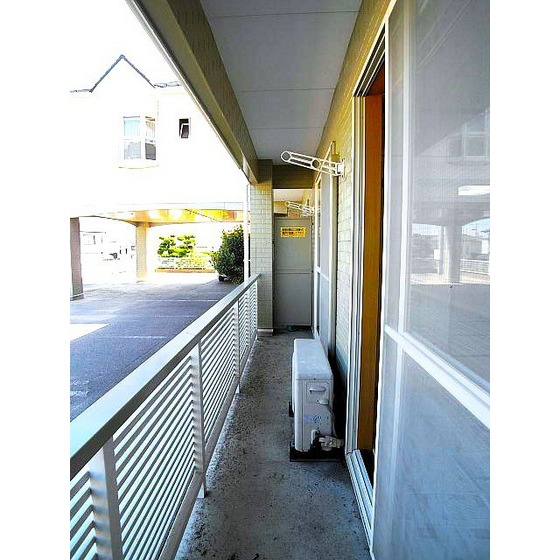 バルコニー　バルコニー♪（写真は別のお部屋です）