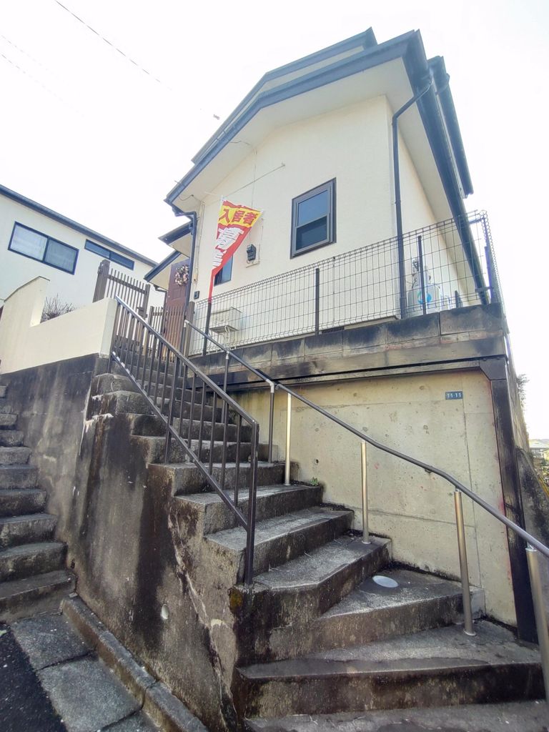 東京都八王子市絹ケ丘３（一戸建）の賃貸物件の外観
